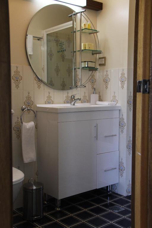 Bathurst Heights Bed & Breakfast Room photo