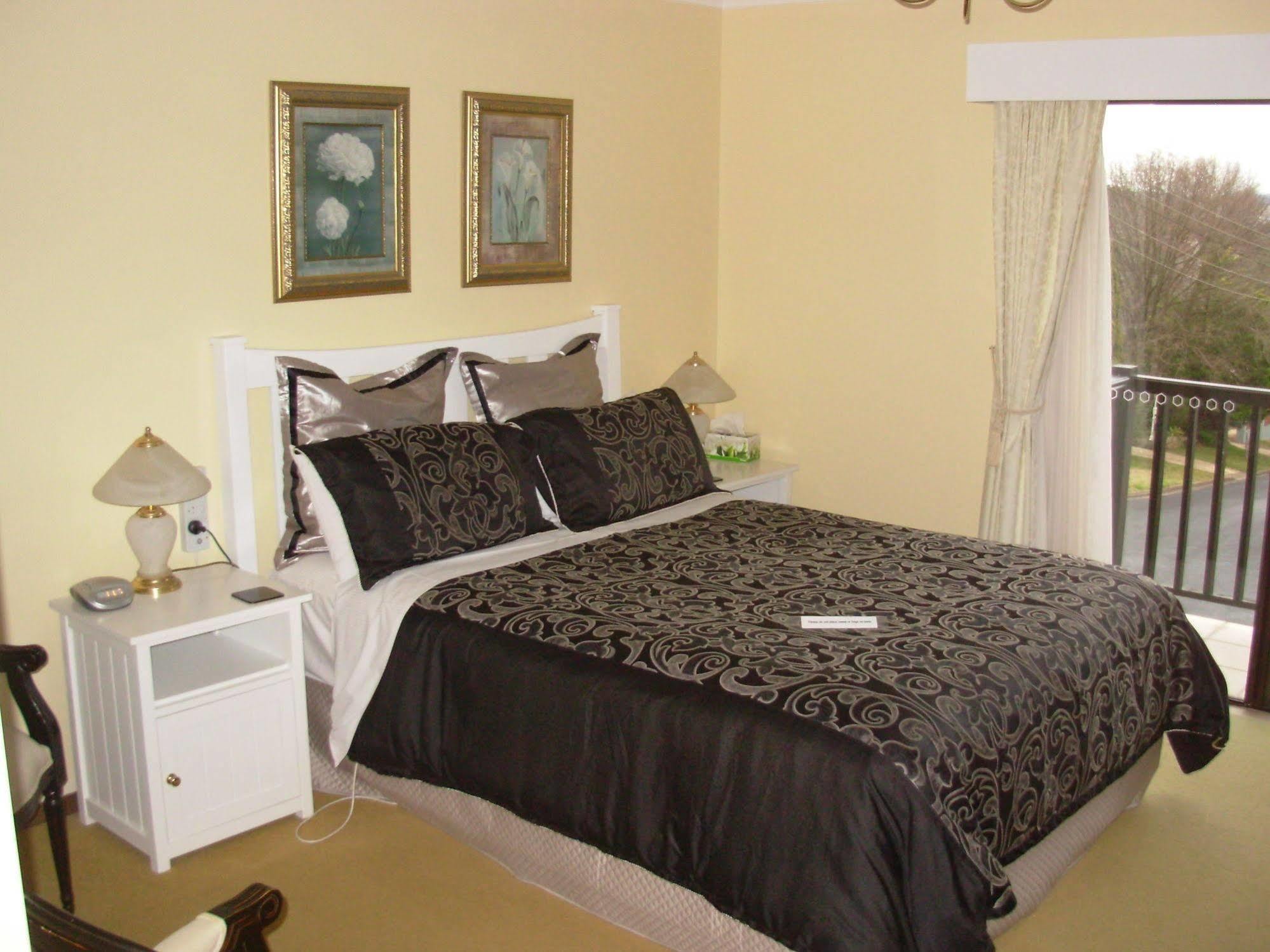 Bathurst Heights Bed & Breakfast Exterior photo